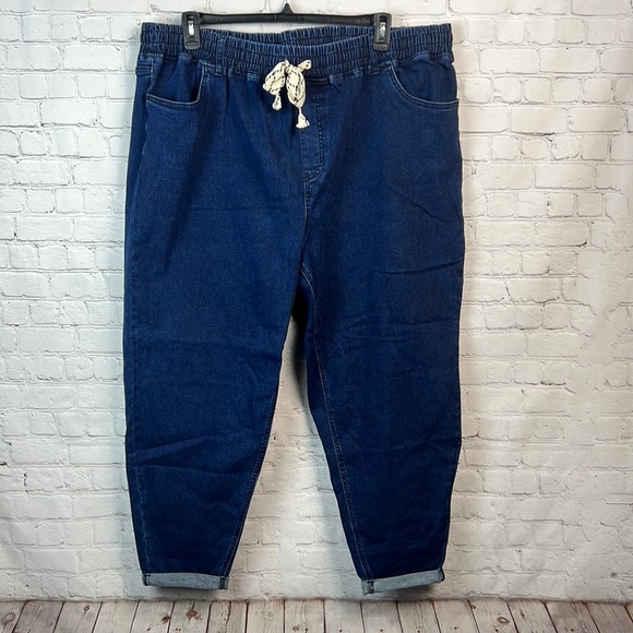 BloomChic Stretchy High Rise Dark Wash Roll Hem Drawstring Jeans Plus Size 26 - Picture 3 of 7